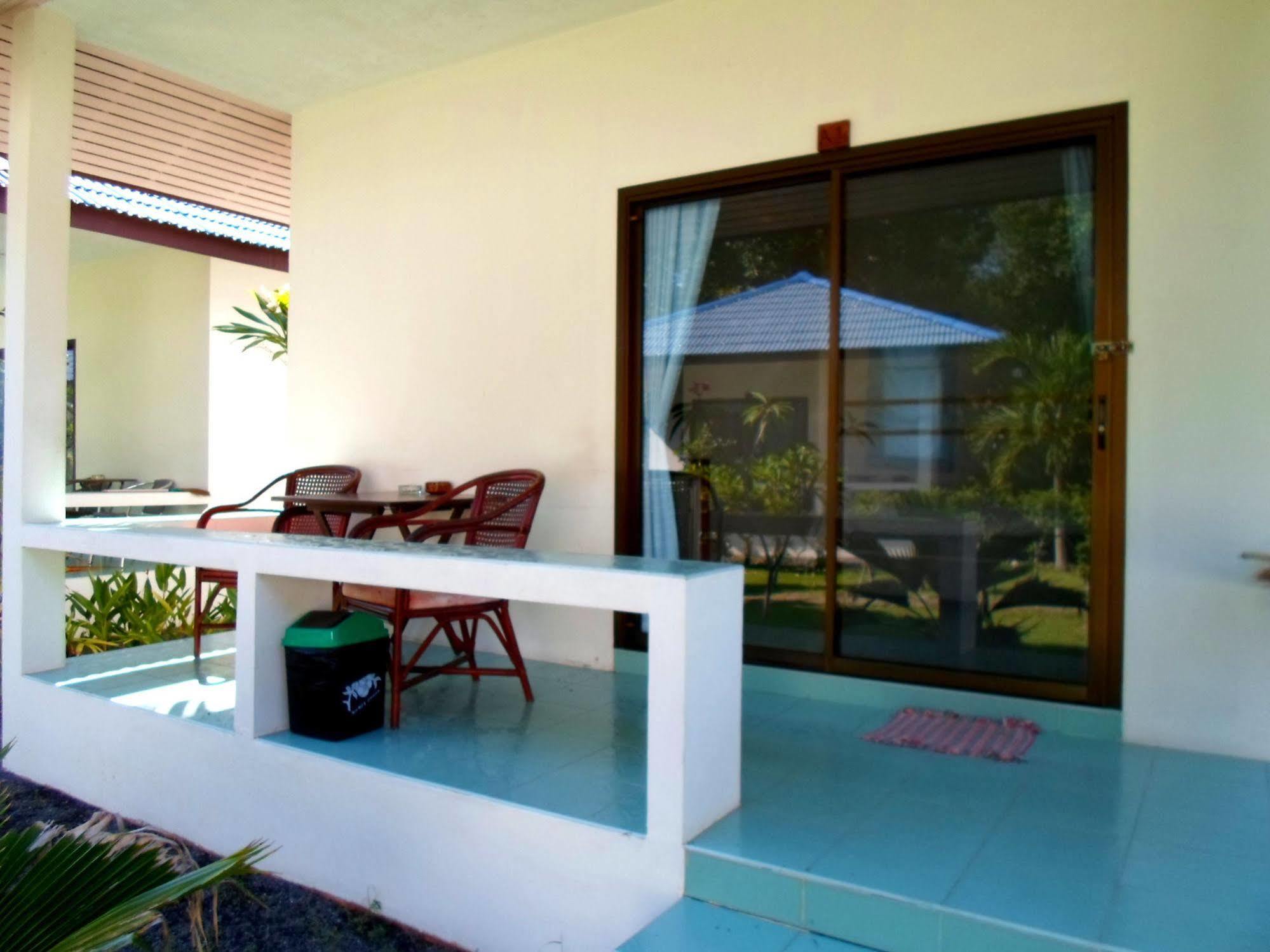 Baan Kuasakul Resort Маенам Экстерьер фото